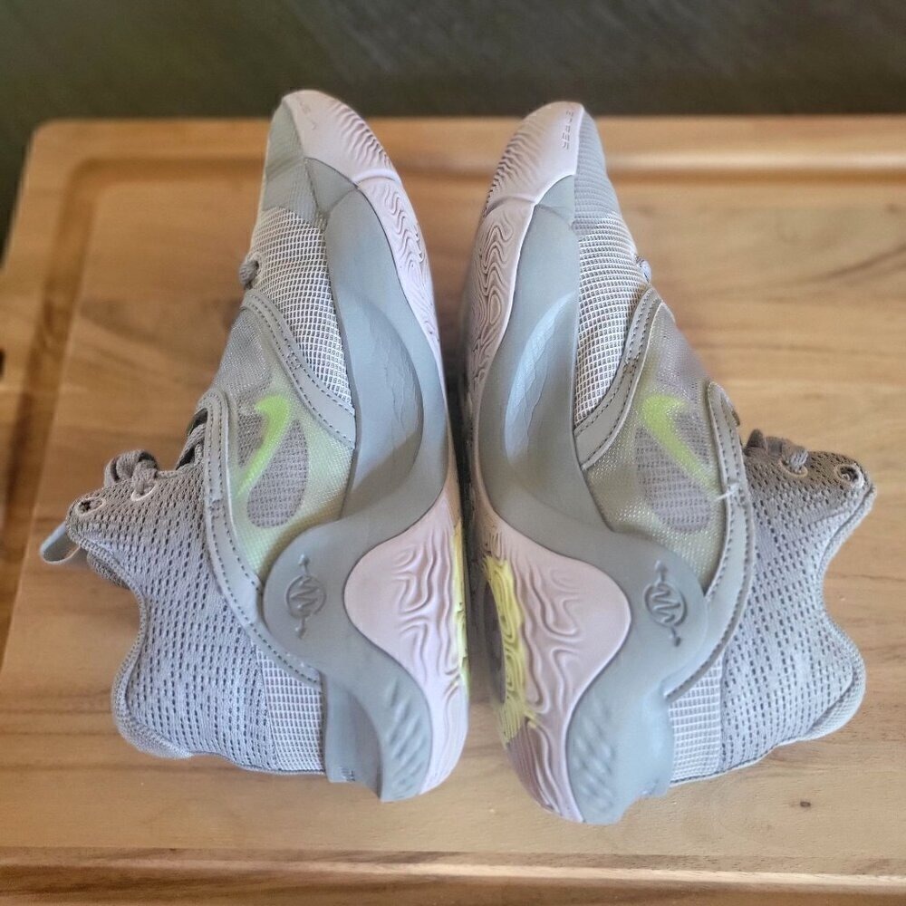 Nike KD Trey 5 X "Particle Grey/Lilac Violet Frost" Men's Basketball Shoes Sz 6 - Picture 7 of 9